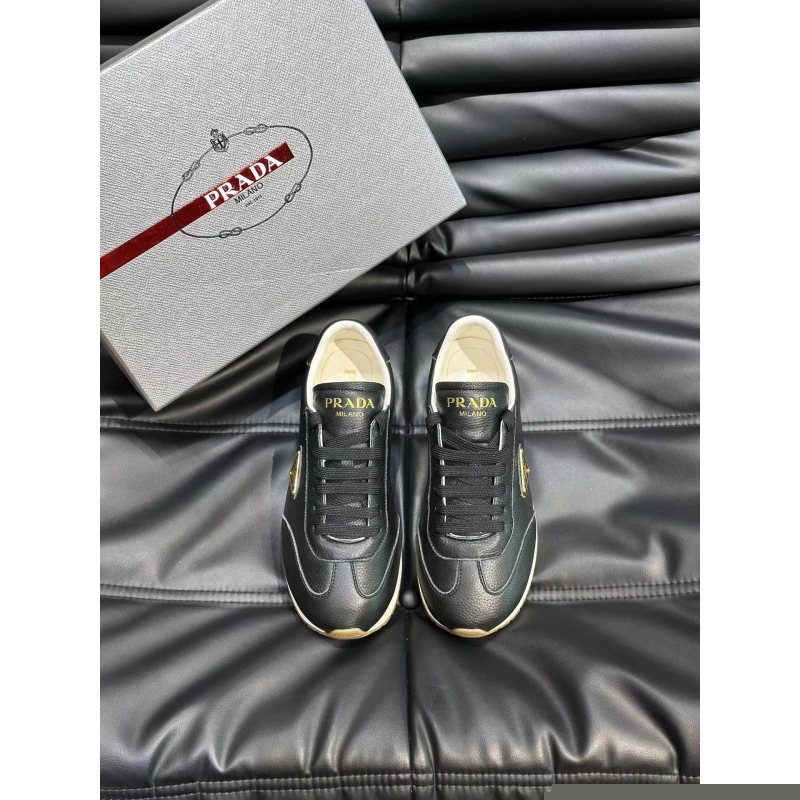 Pra*a casual shoes
